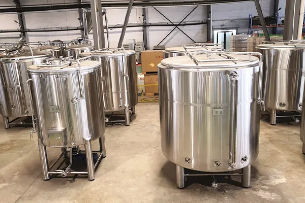 kangpucha on the 100L Pot Still Equipment page.